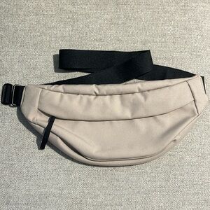 Everlane Belt Bag Fanny Pack Renew